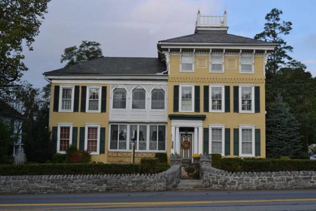 Ej Bowman House Bed & Breakfast Lititz Exterior foto